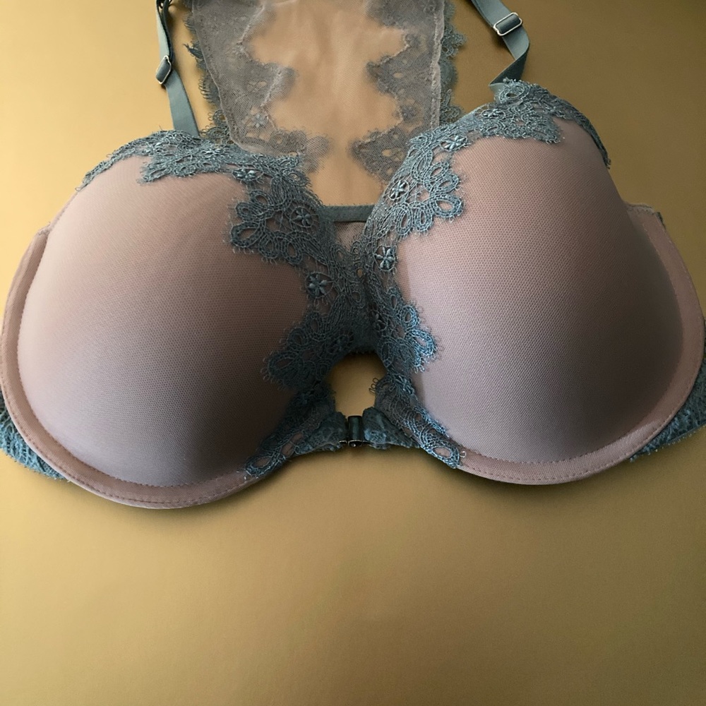 VS Racerback Bra size 34 DD Front Closure.